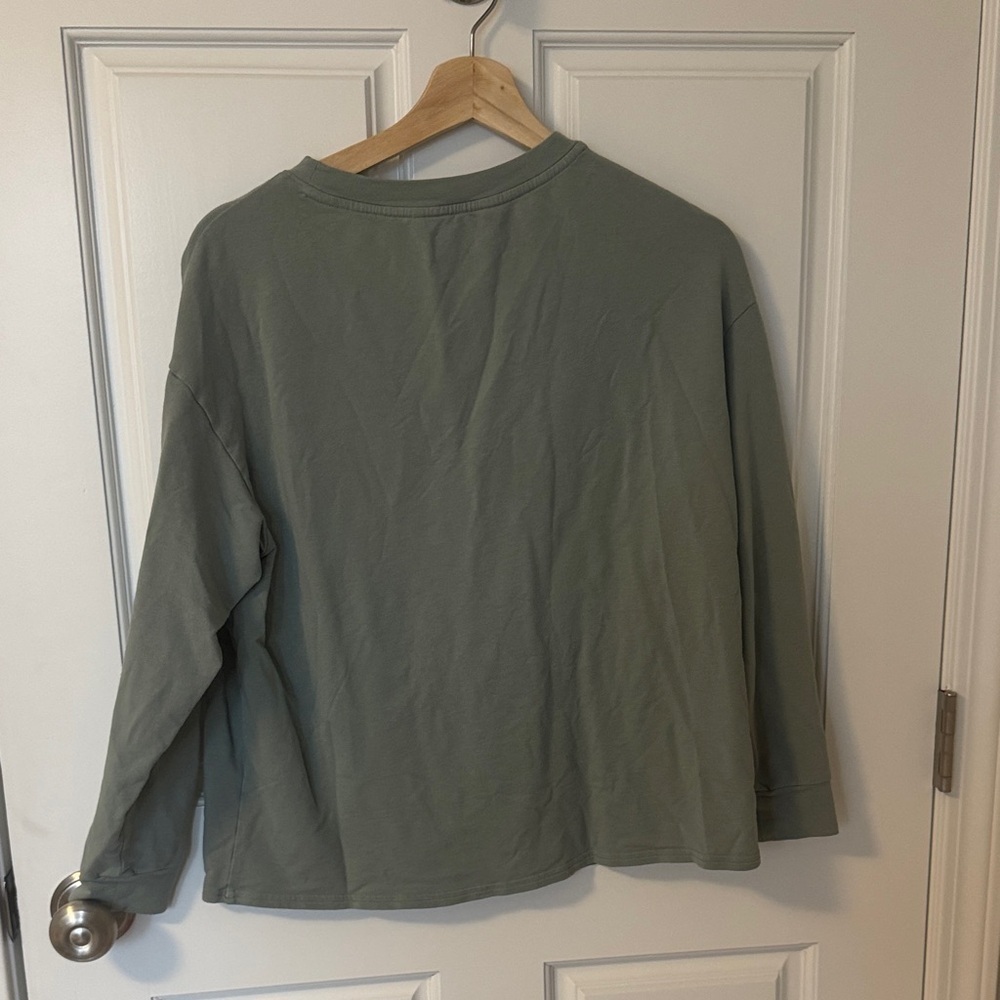 Dobreva Women's Green Long Sleeve Top - Picture 3 of 4